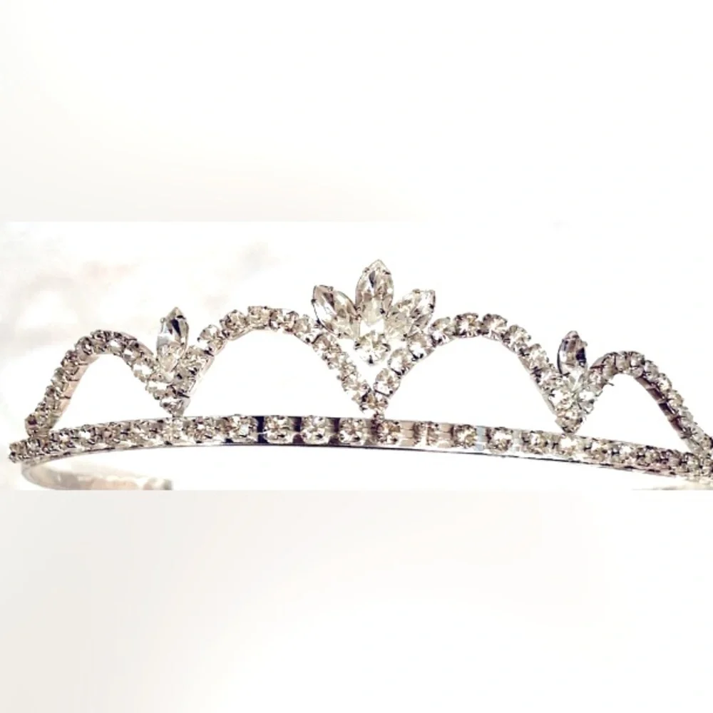 CLAIRE’S tiara Silver Rhinestone Princess Tiara 1inch height GUC - Picture 2 of 2
